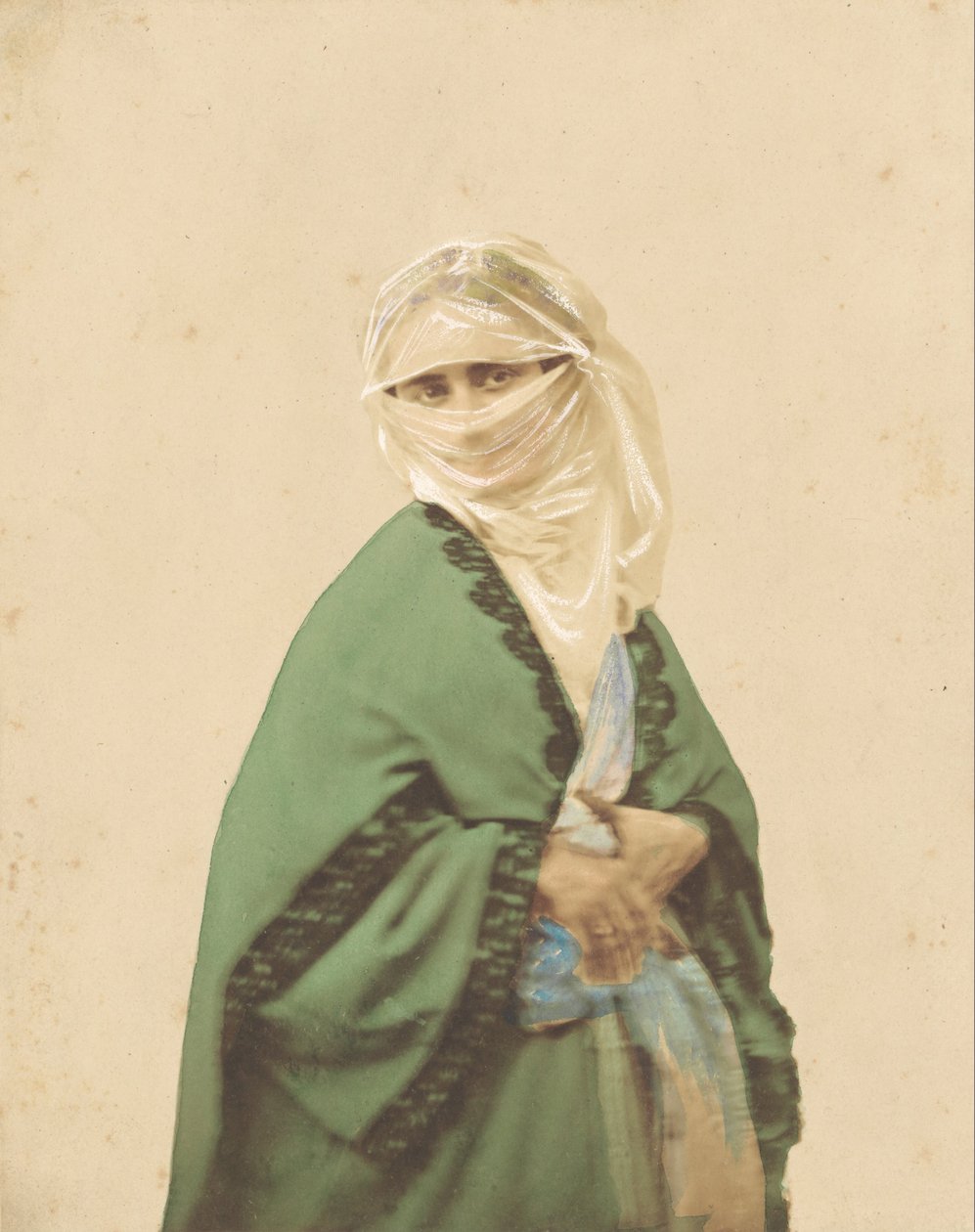Een Turkse vrouw in buitenkleding door James Robertson
