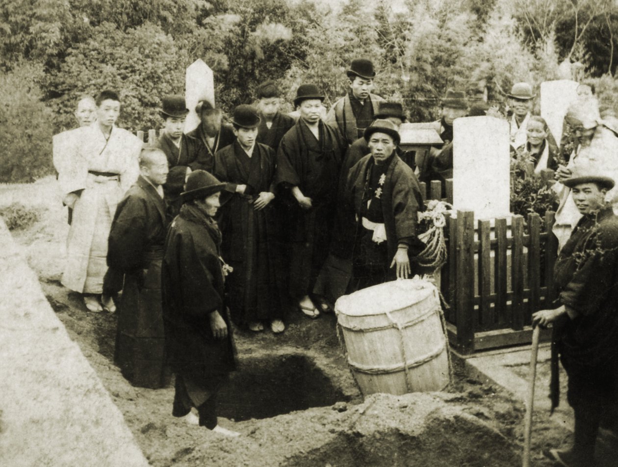 Een boeddhistische begrafenis in Japan, ca. 1900 door Japanese Photographer