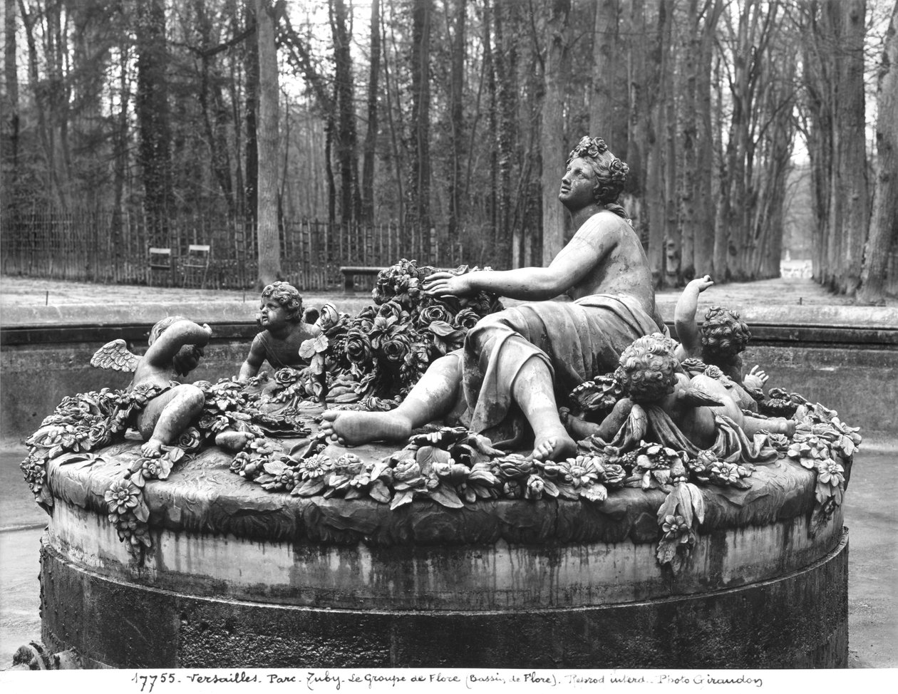 Groep van Flora door Jean Baptiste I Tuby