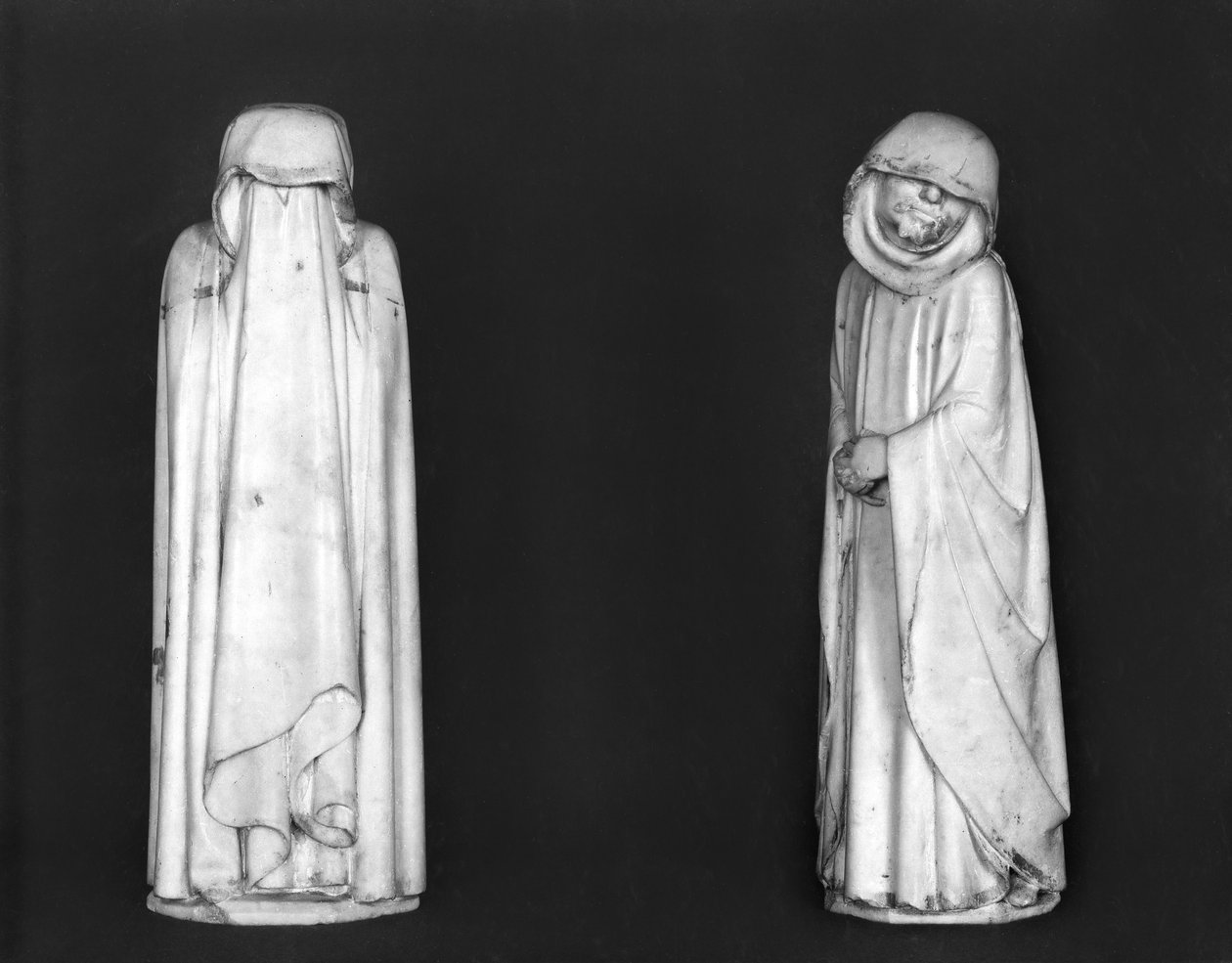 Twee rouwenden, uit het graf van Hertog Jan van Berry voor 1438 door Jean de Cambrai