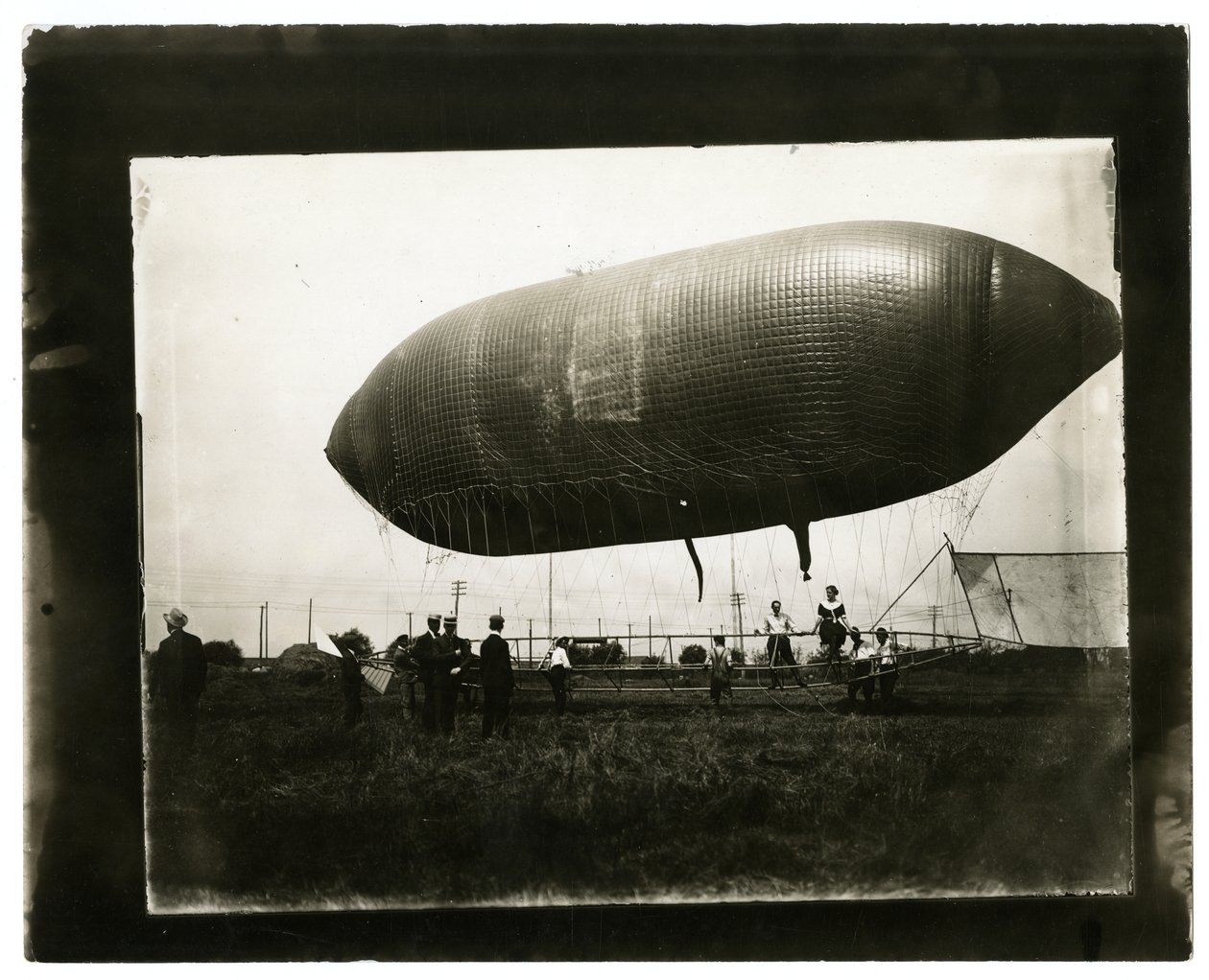 Luchtschip "California Arrow" door Jessie Tarbox Beals