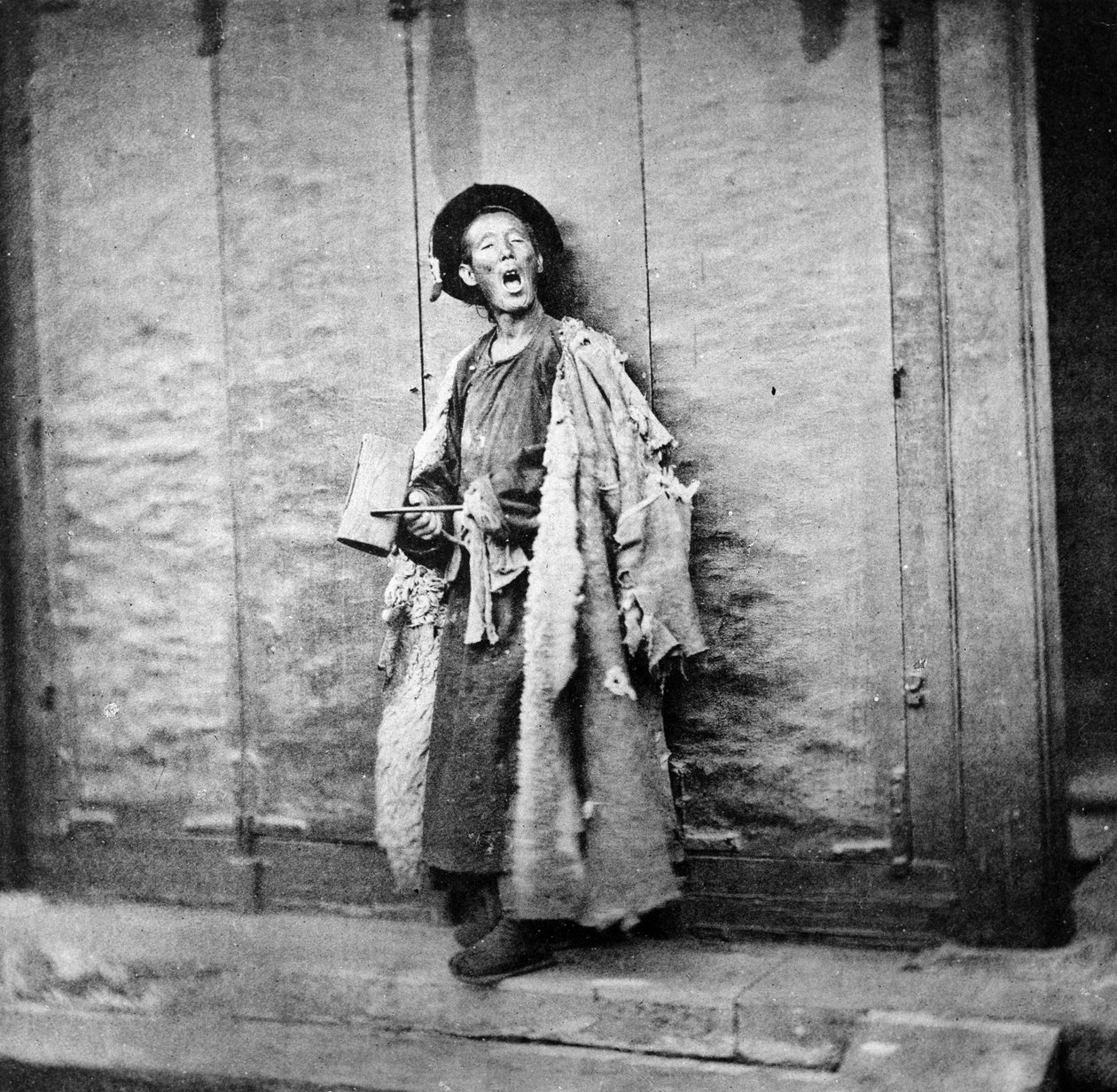 Stadswacht, Peking, ca. 1867-72 door John Thomson