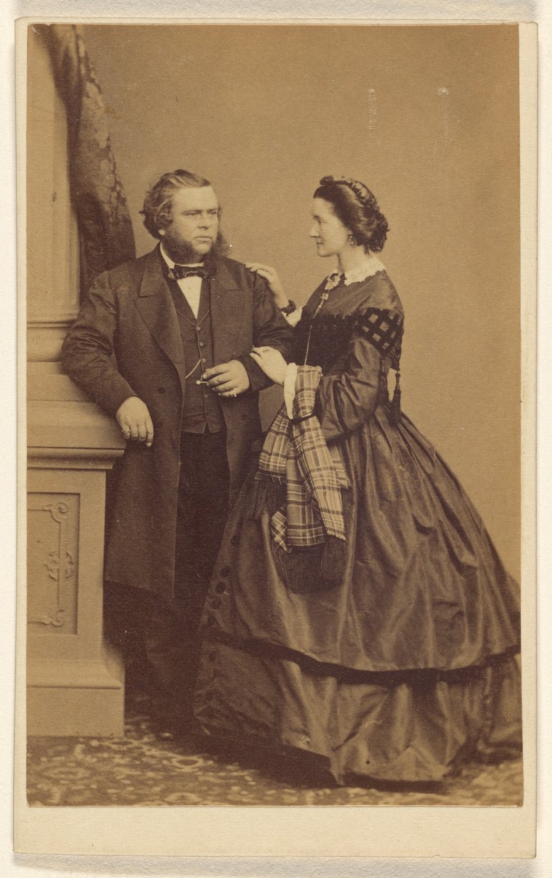 [Ongeïdentificeerd paar, staand] door John Jabez Edwin Mayall