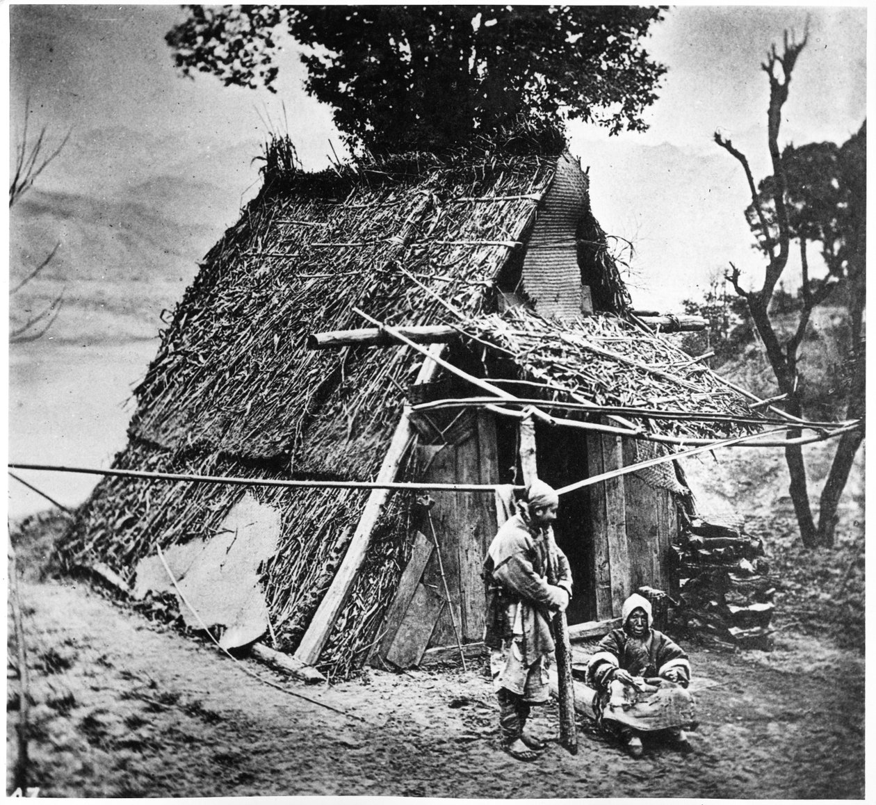 Berghut, Provincie Huzeh, c.1867-72 door John Thomson