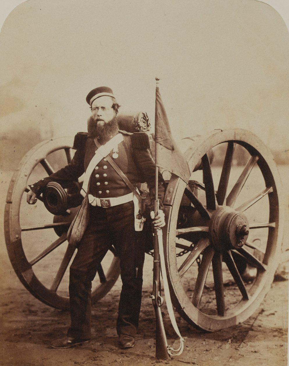 Sergeant William Russell, Koninklijke Artillerie, 1856 (sepia foto) door Robert Howlett