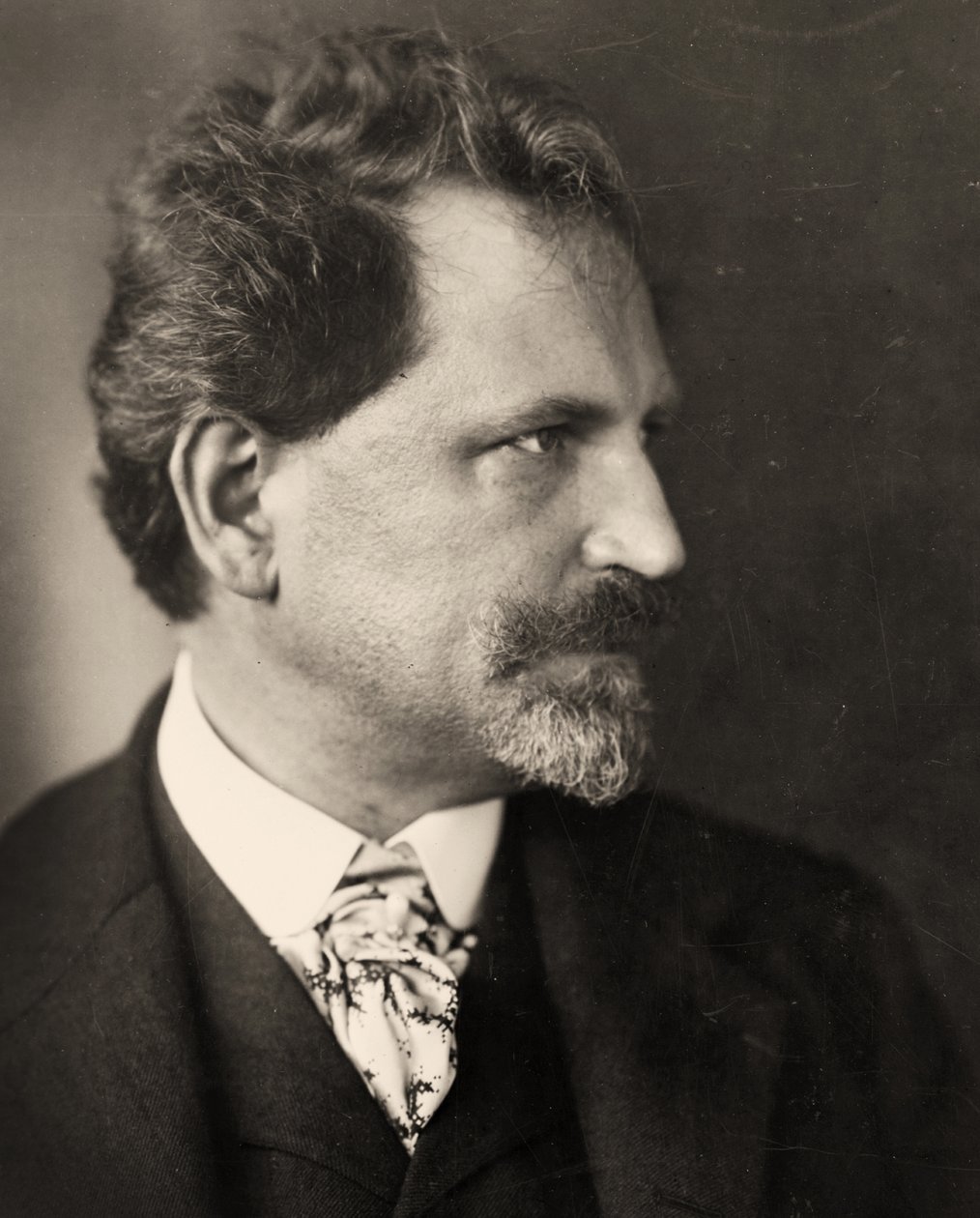 Portret van Alfons Mucha door Alec Hunter
