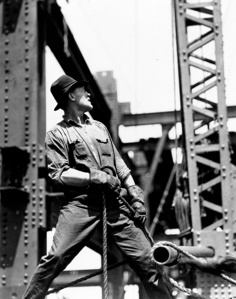 Derrickman, Empire State Building door Lewis Wickes Hine
