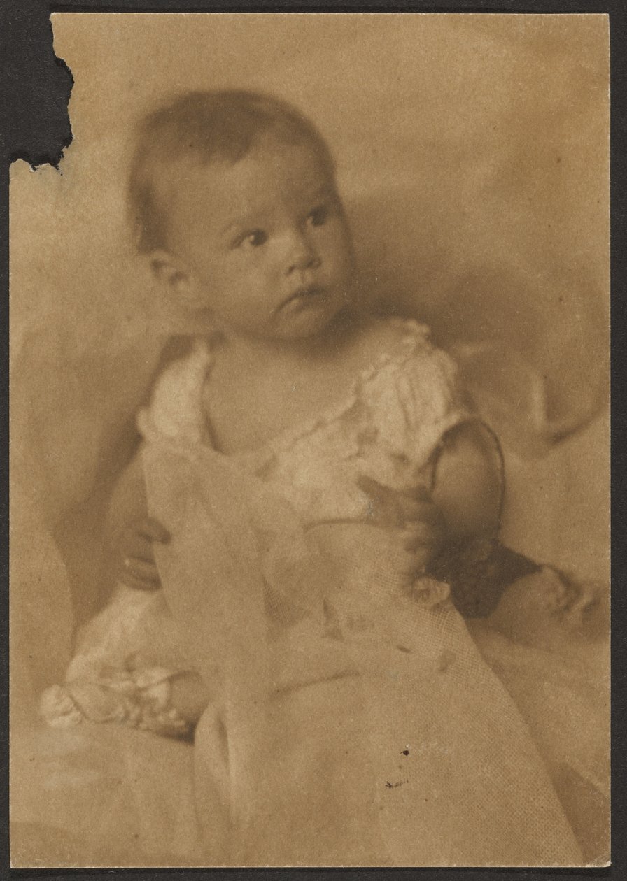 [Baby met tule]. door Louis Fleckenstein