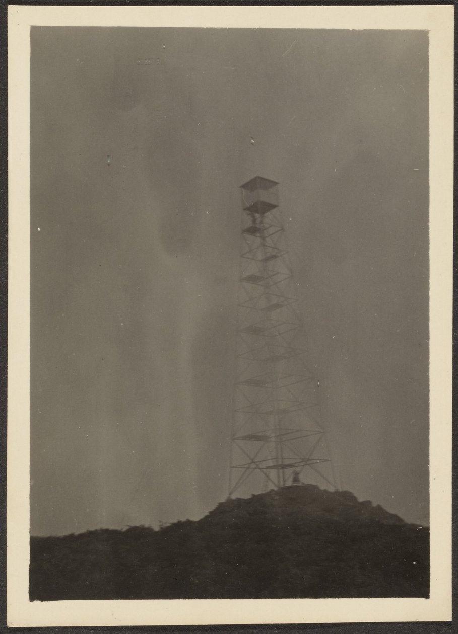[Landschap met elektrische toren]. door Louis Fleckenstein