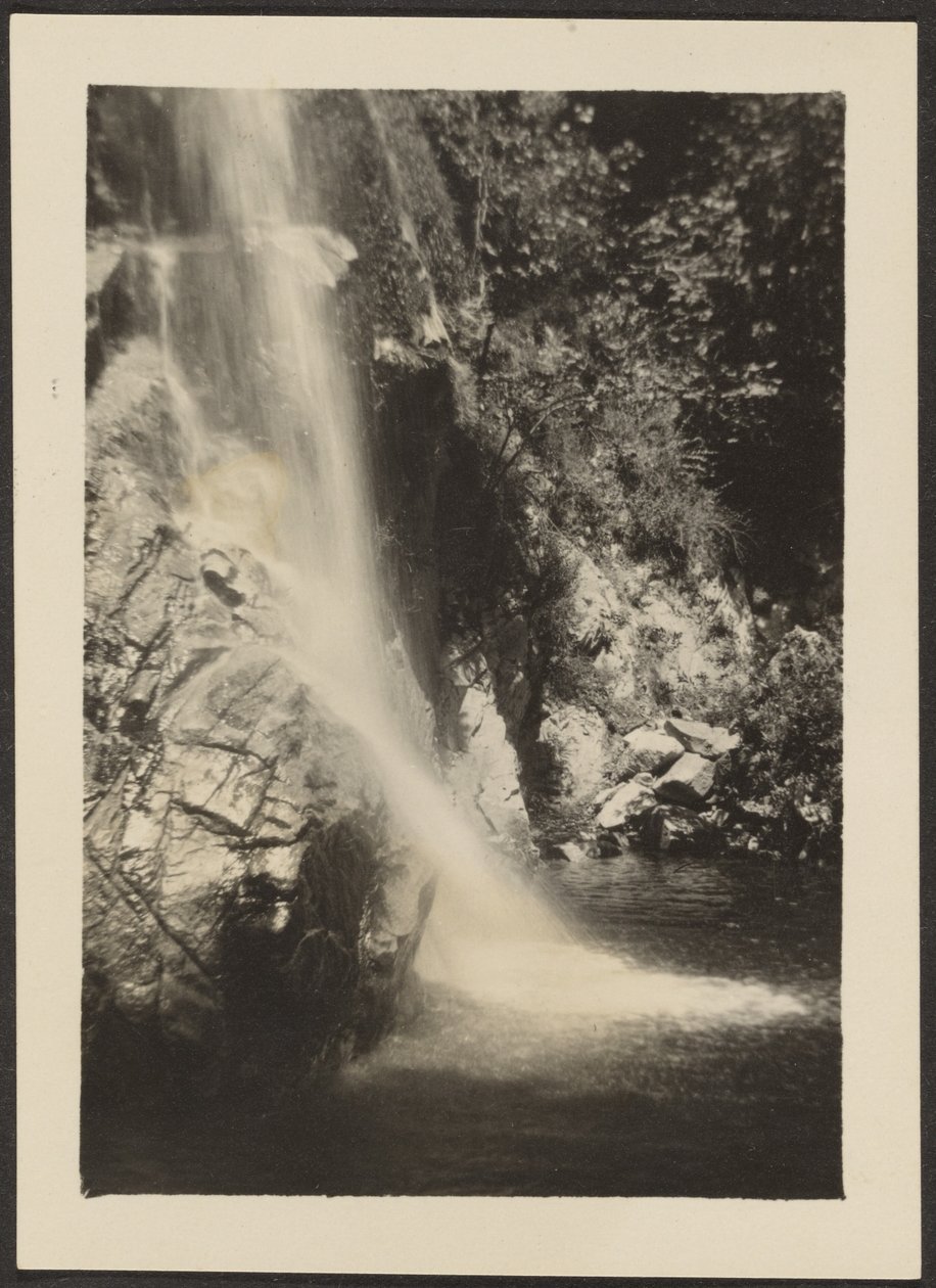 [Landschap met waterval] door Louis Fleckenstein