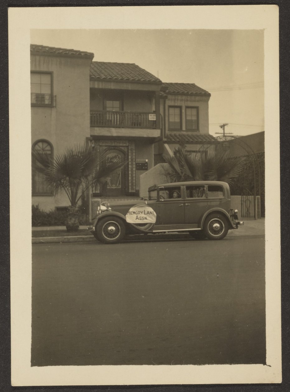 [Memory Lane Assoc.] door Louis Fleckenstein