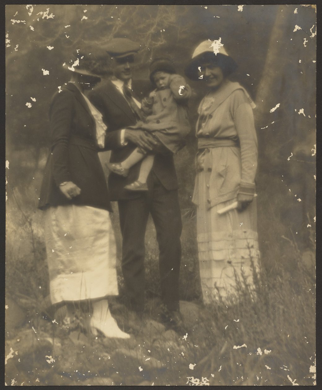 [Portret van een familie]. door Louis Fleckenstein