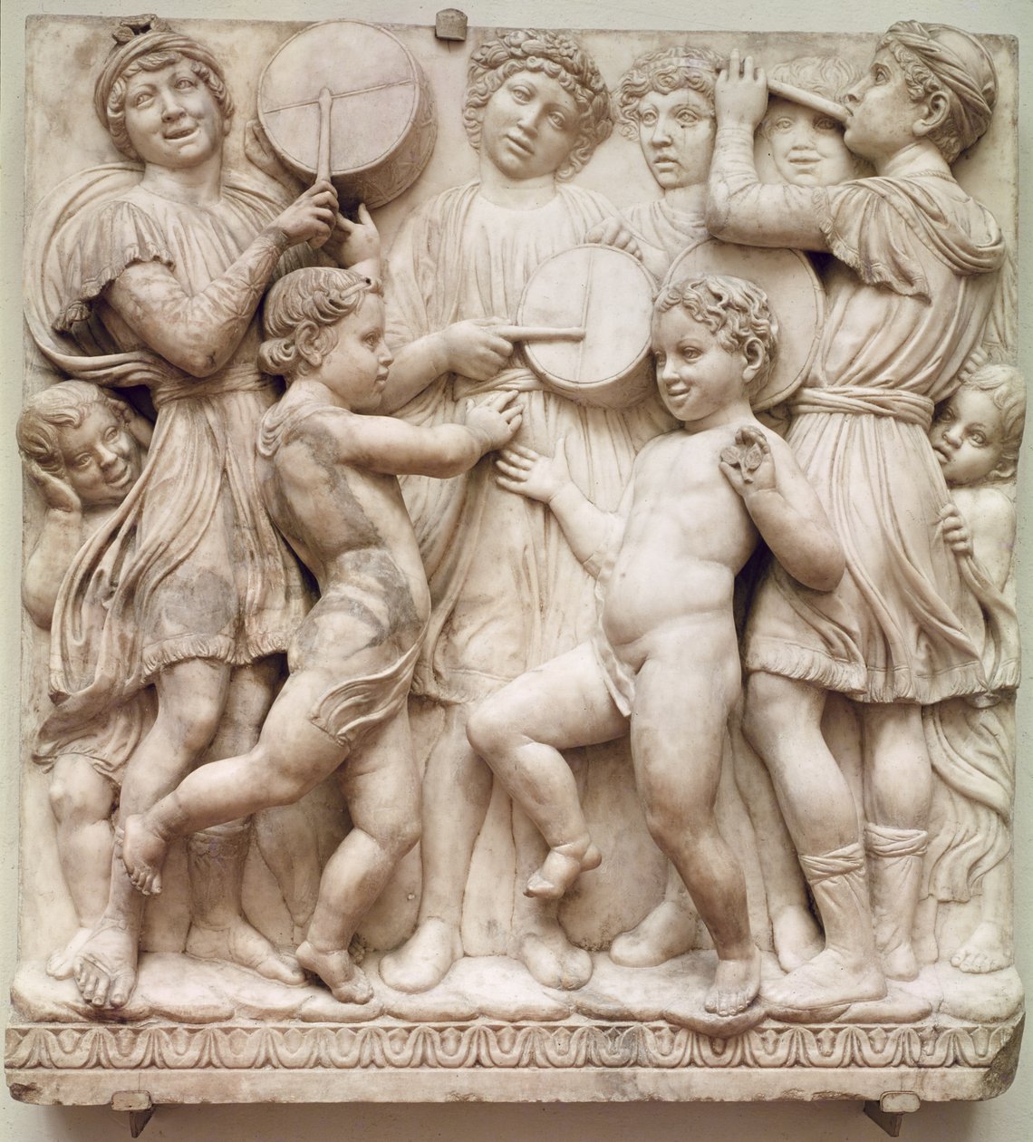 Muzikale engelen, reliëf van de Cantoria, c.1432-38 (marmer) door Luca Della Robbia