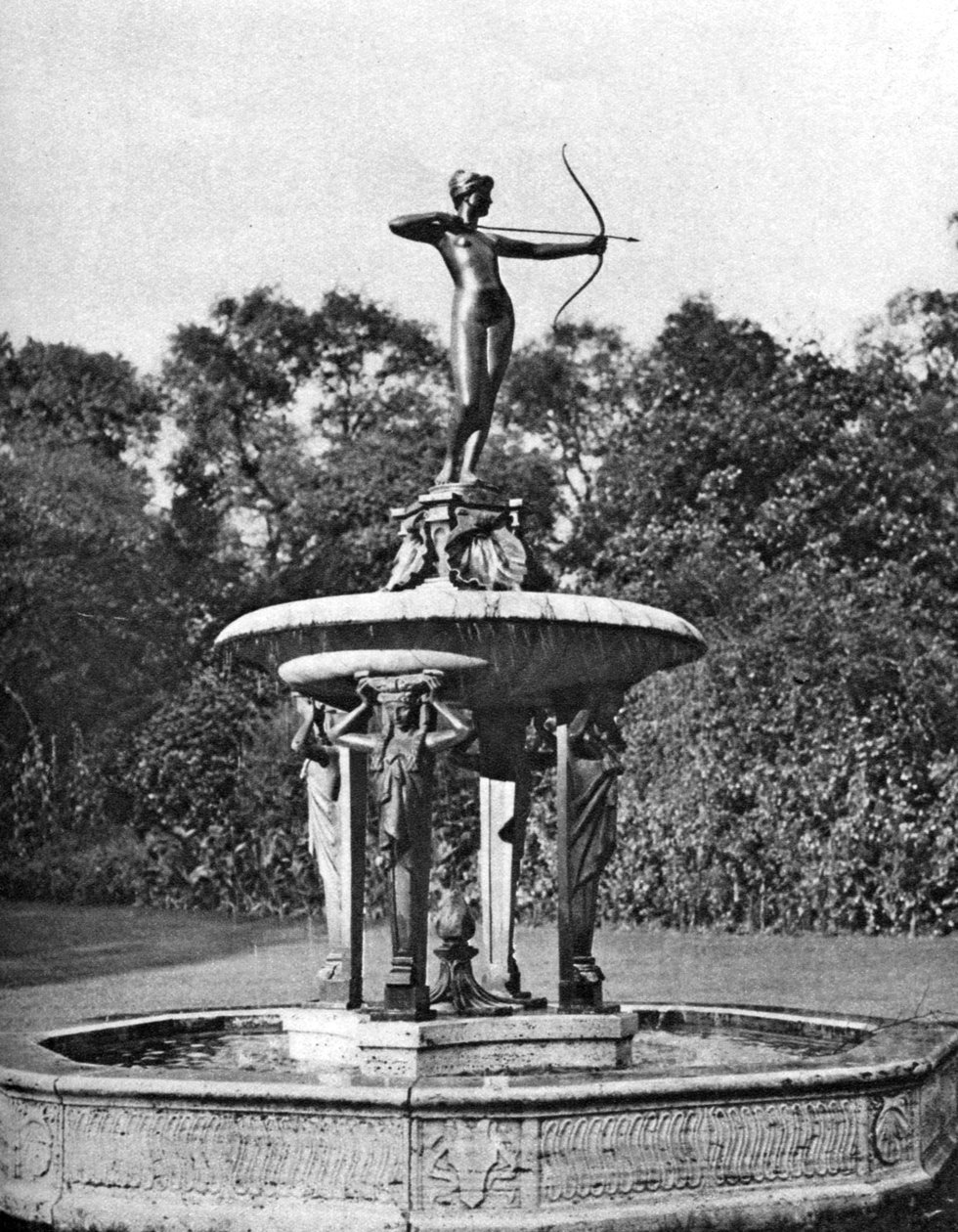 Artemis fontein, Hyde Park, Londen, 1926-1927 door McLeish