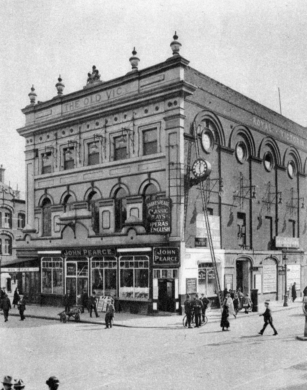 The Old Vic, Londen, 1926-1927 door McLeish
