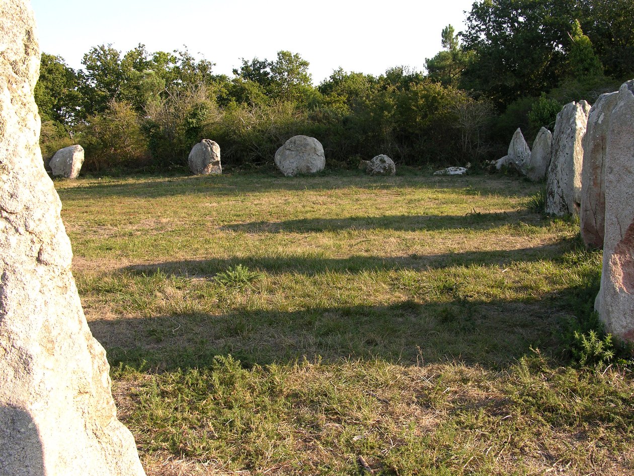 Crucono cromlech door Megalithic