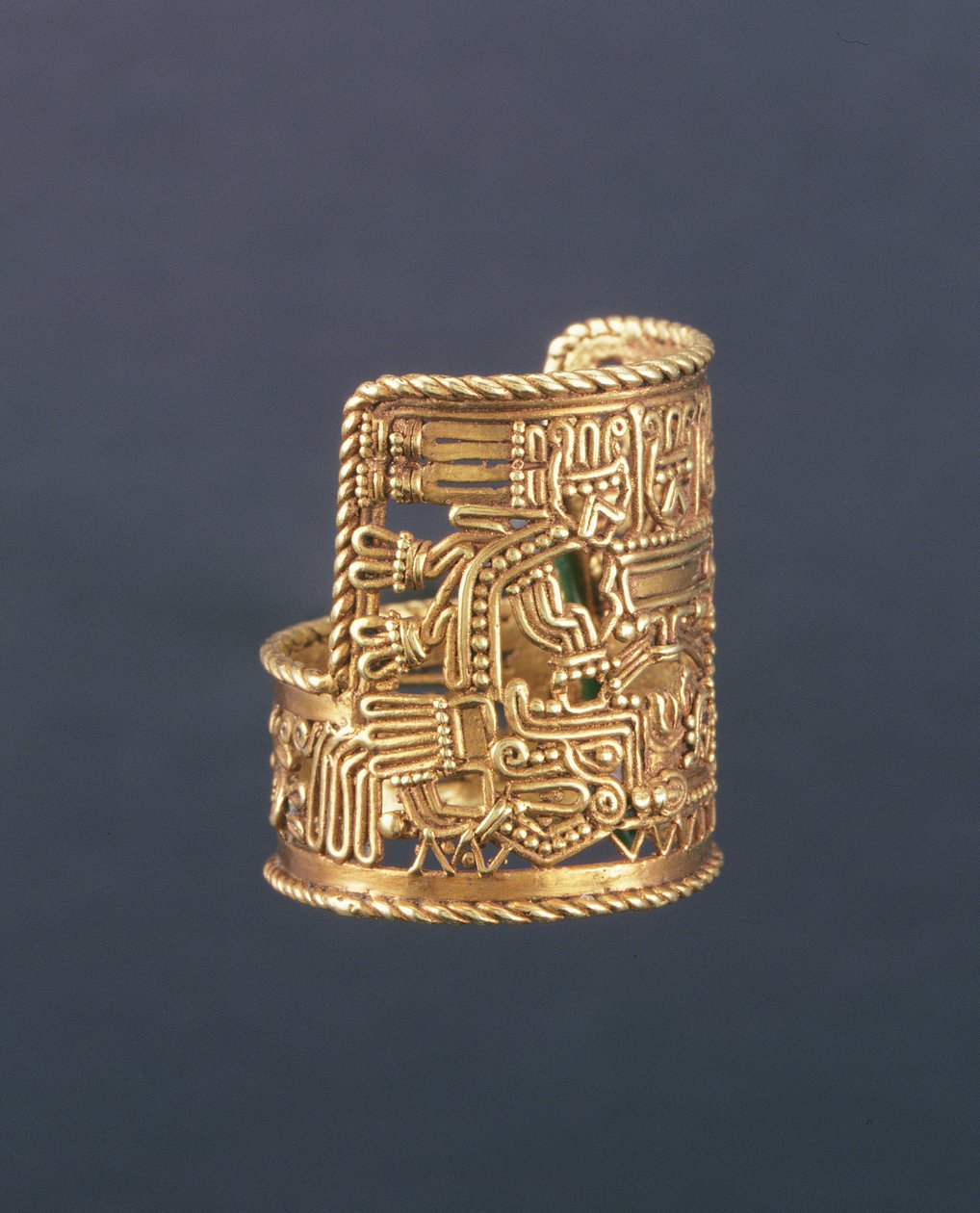 Ring in Puebla-stijl, uit Oaxaca, Mexico, 1250-1521 door Mixtec
