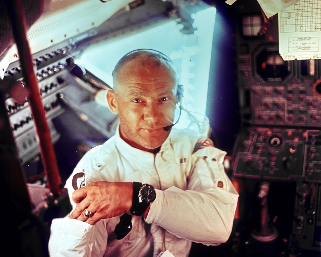 Apollo 11 - NASA door NASA Images