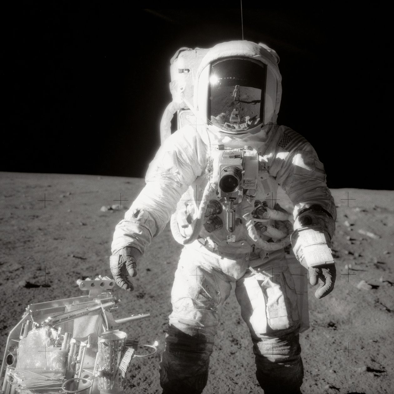 Apollo 12 - NASA door NASA Images
