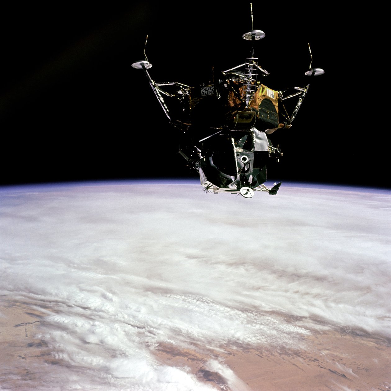 Apollo 9 - NASA door NASA Images
