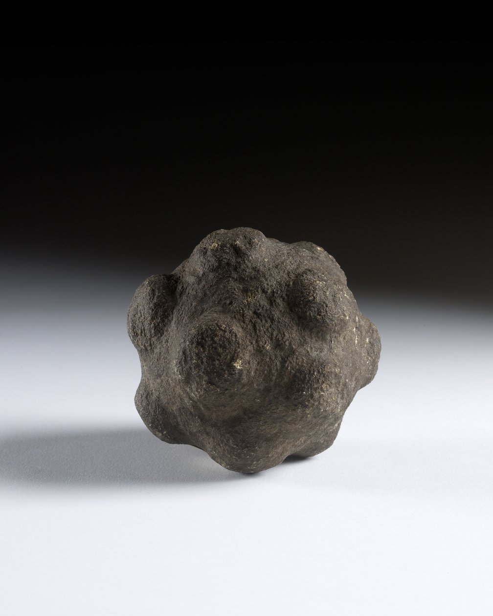 Gesneden bal, Laat-Neolithisch, Schotland, ca. 3750-2000 v.Chr. door Neolithic