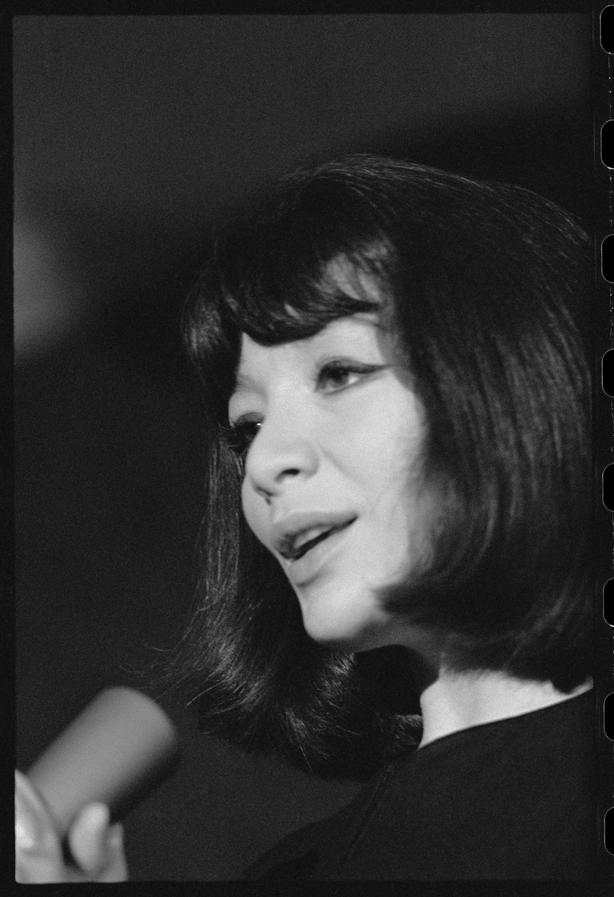 Juliette Greco zingt door Orlando Suero