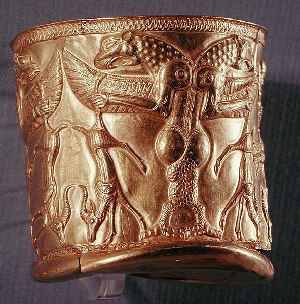 Beker versierd met mythologische wezens, noordwestelijk Iran, ca. 1200-1100 v.Chr. door Persian School