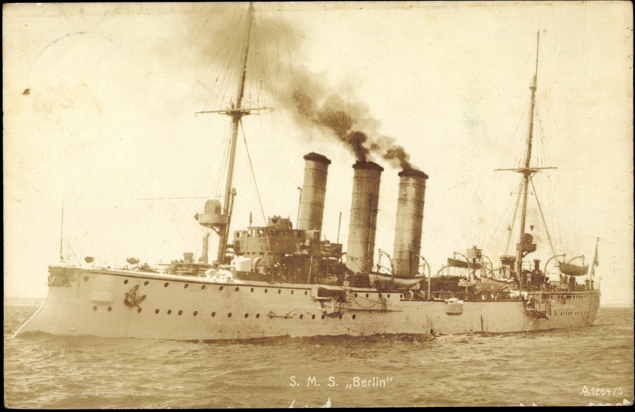 Foto Oorlogsschepen Duitsland, S. M. S. Berlijn door Photographer German