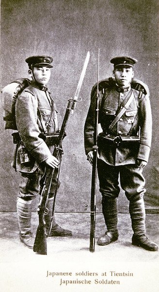 Japanse soldaten gestationeerd in Tientsin, China door Photographer Japanese