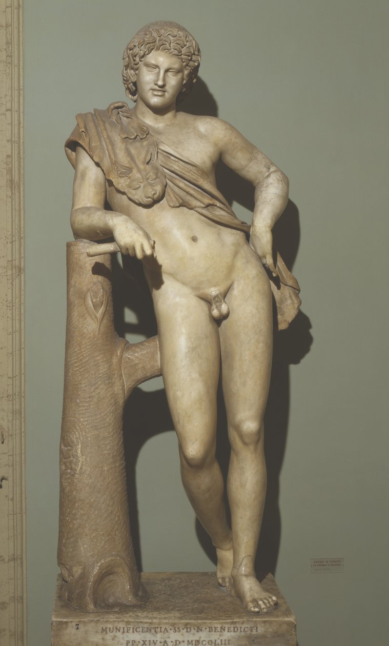 Satyr in rust (marmer) door Praxiteles