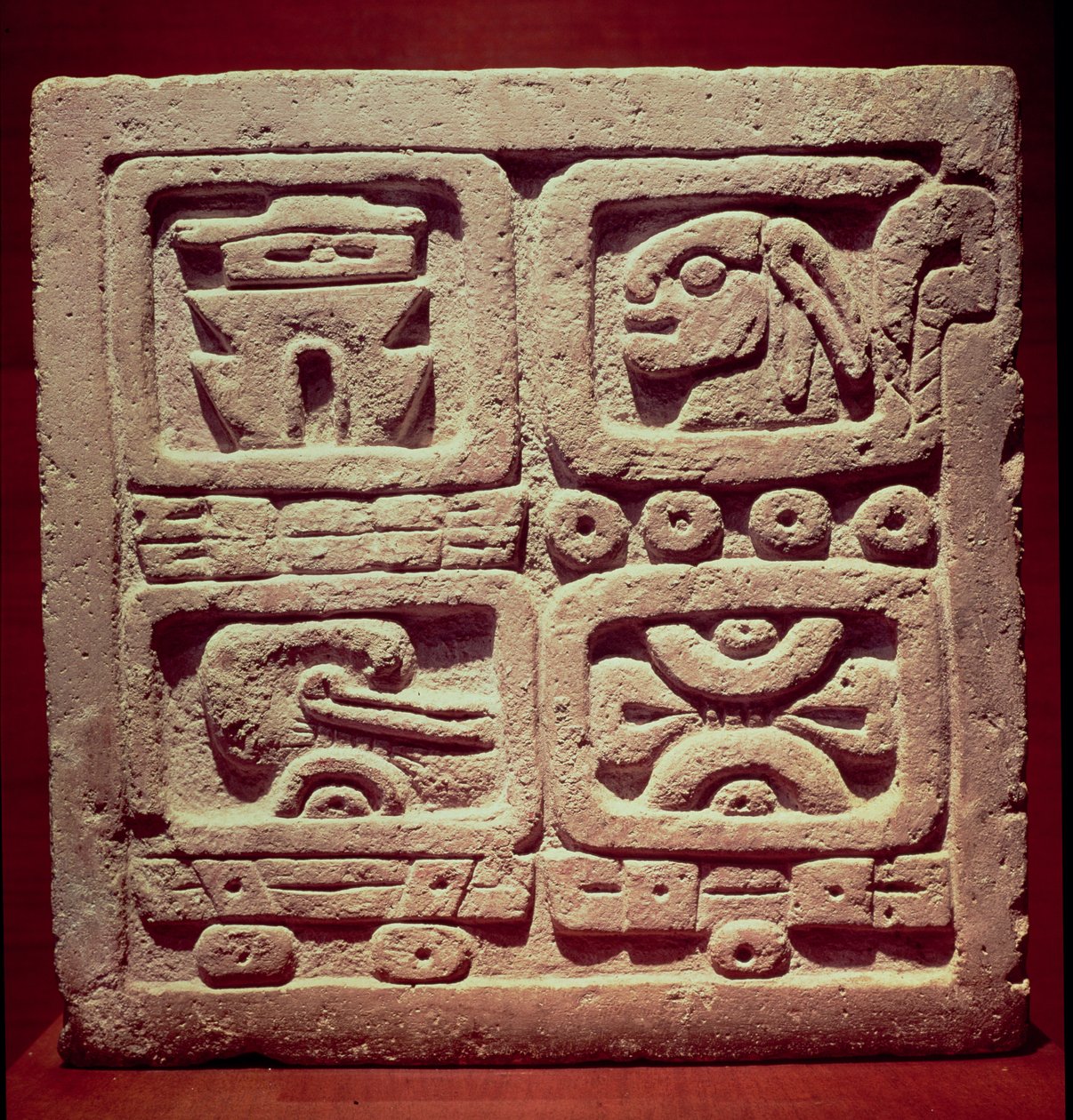 Kalender met vier glyphs, Toltec (856-1250) door Pre Columbian