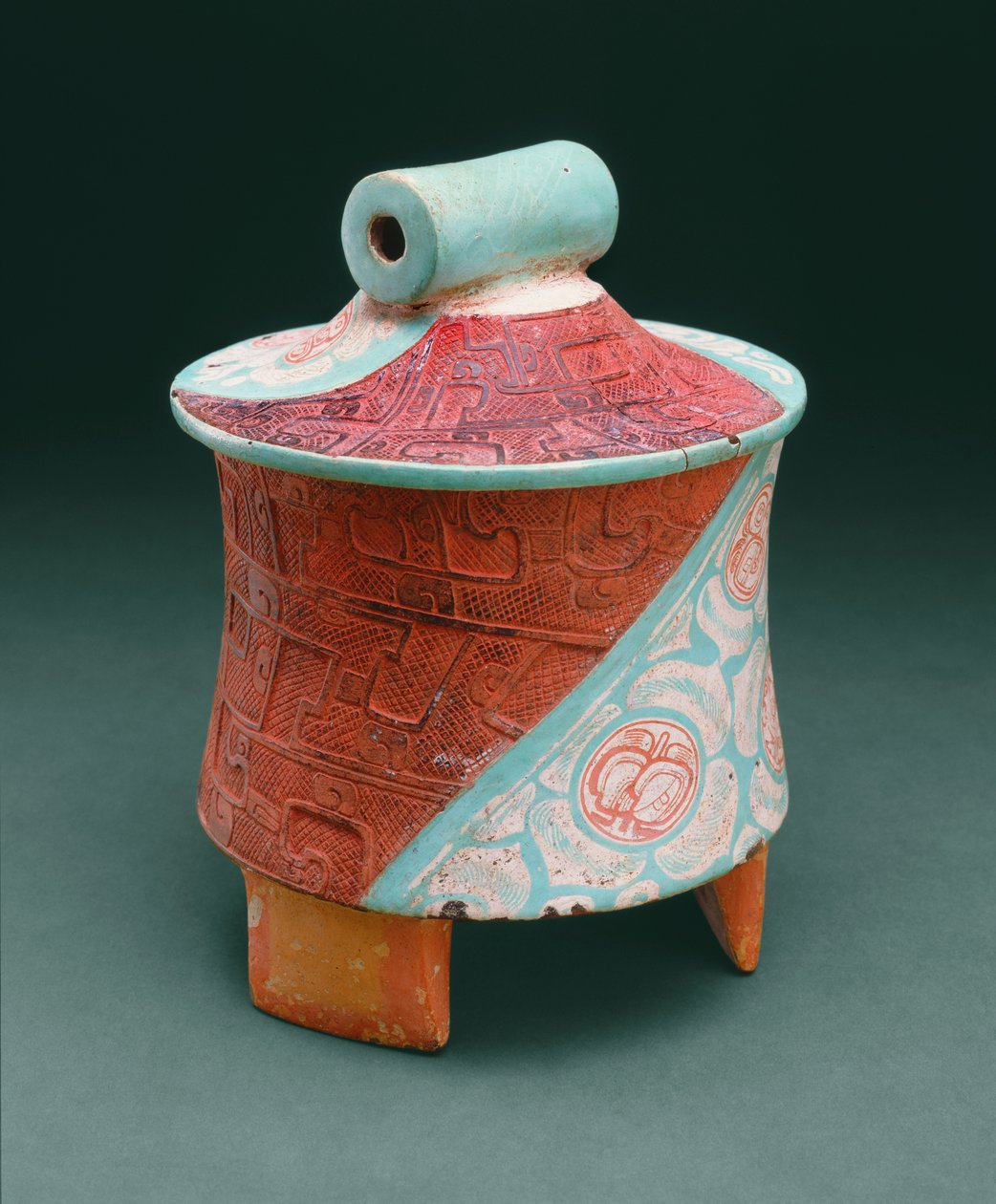Driepootvat met Plaatpoten door Pre Columbian Pre Columbian