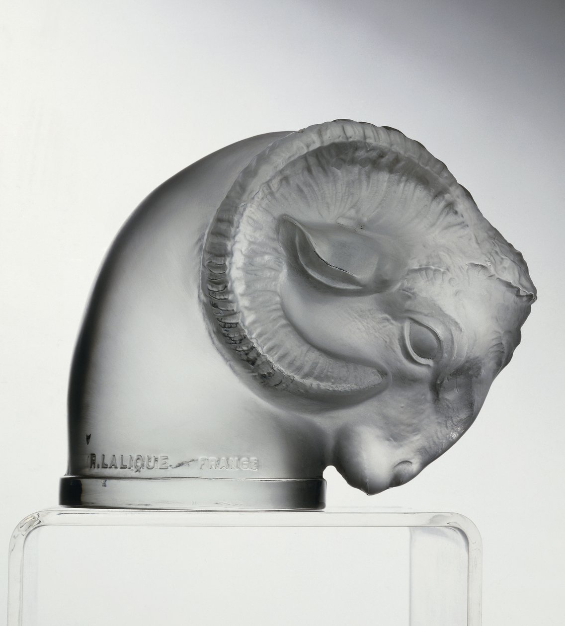 Hoofd van een ram door Rene Jules Lalique
