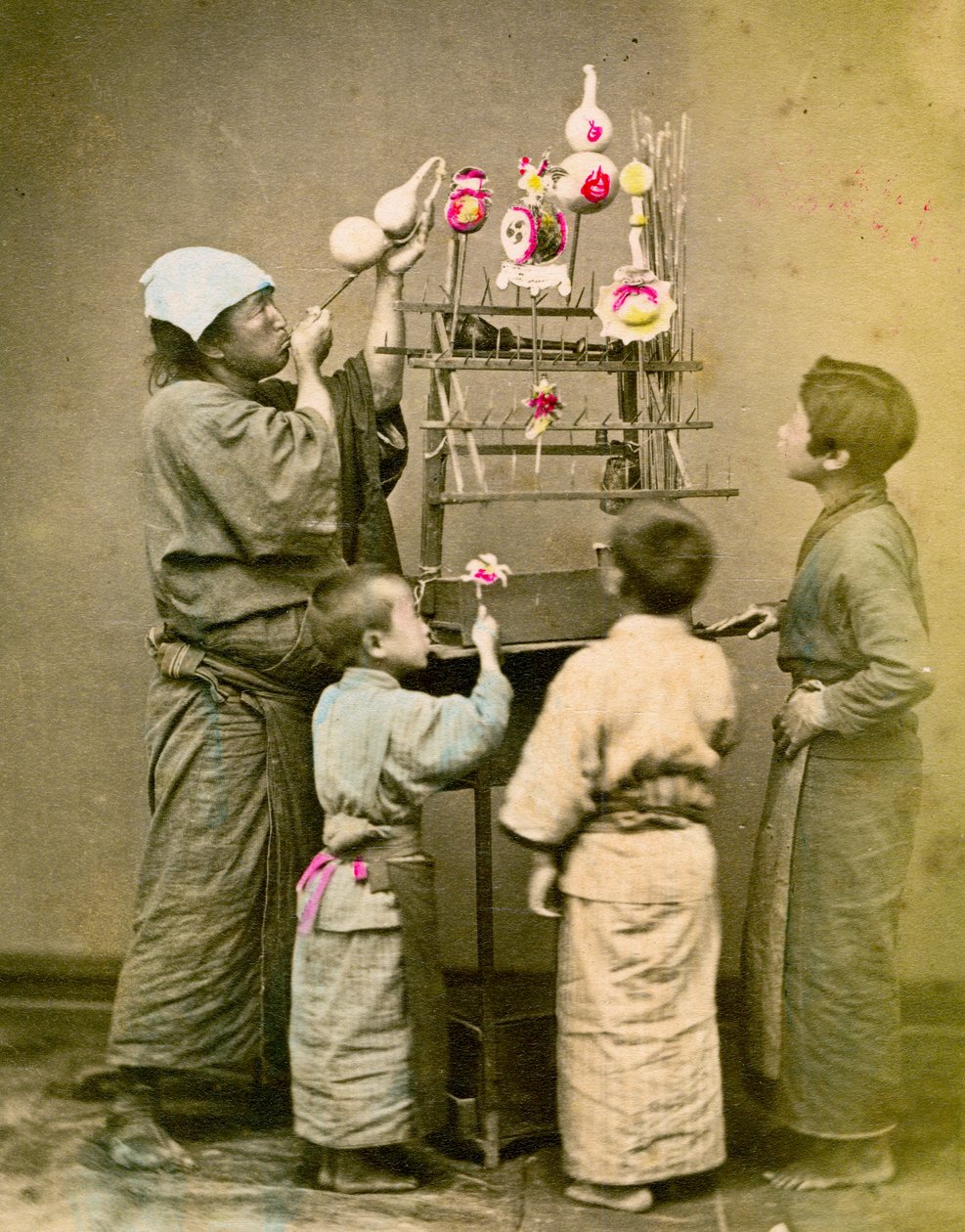 Ballonverkoper, c.1875 door Renjo Shimooka
