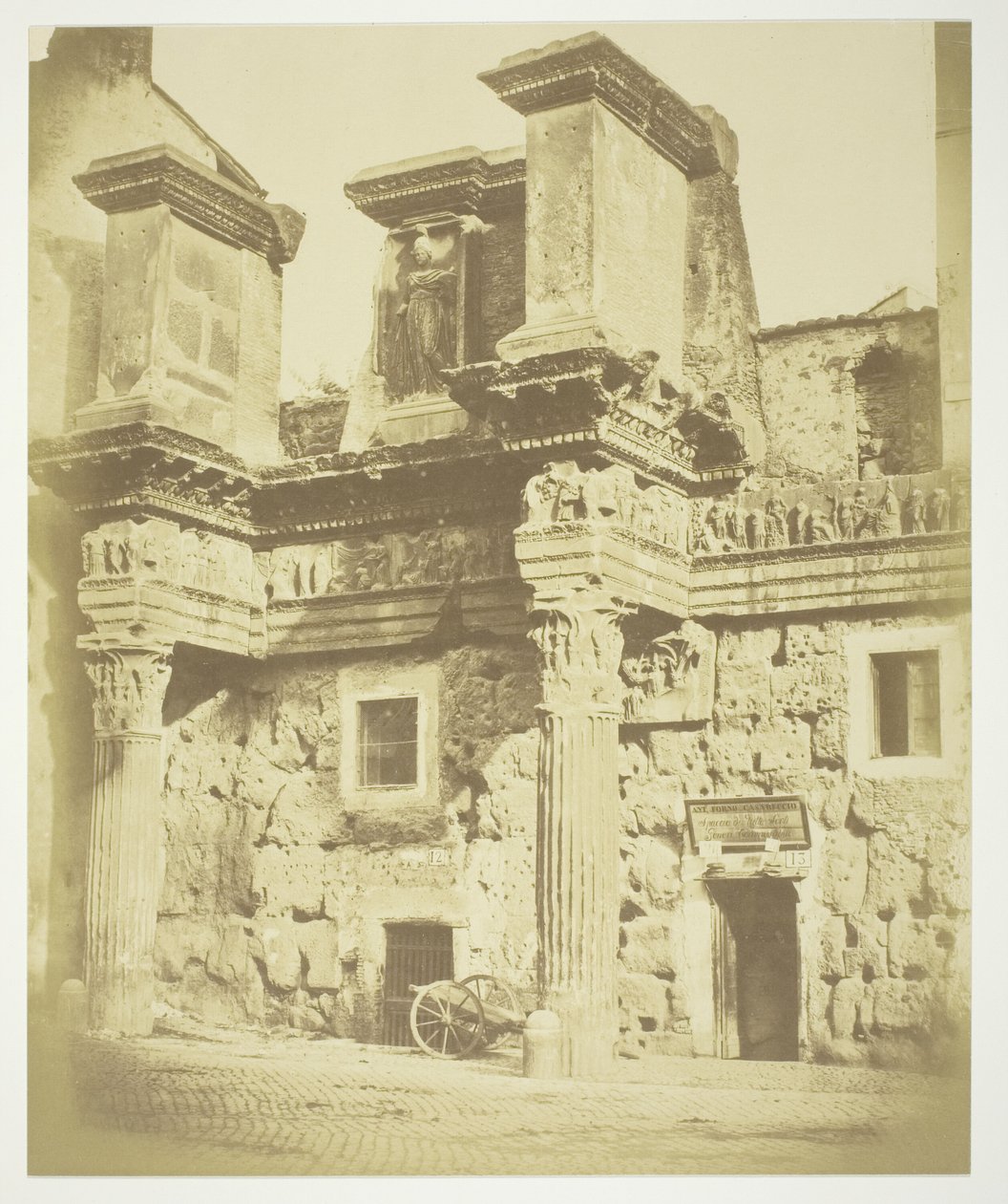 Zonder titel (Tempel van Minerva) door Robert MacPherson