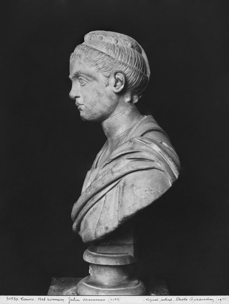 Buste van Julia Mamaea, moeder van keizer Severus Alexander, ca. 230 door Roman