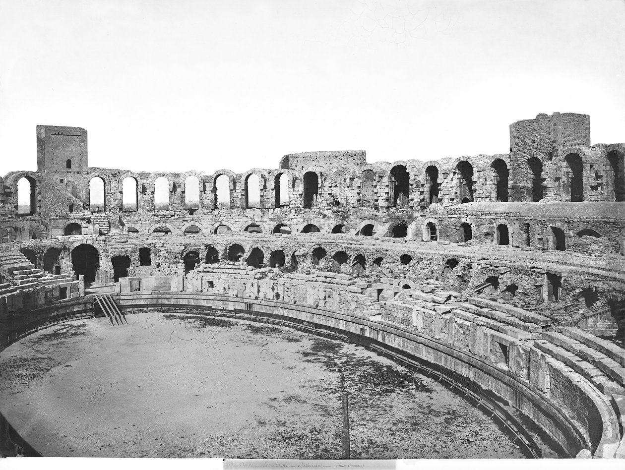 Interieur van het amfitheater door Roman