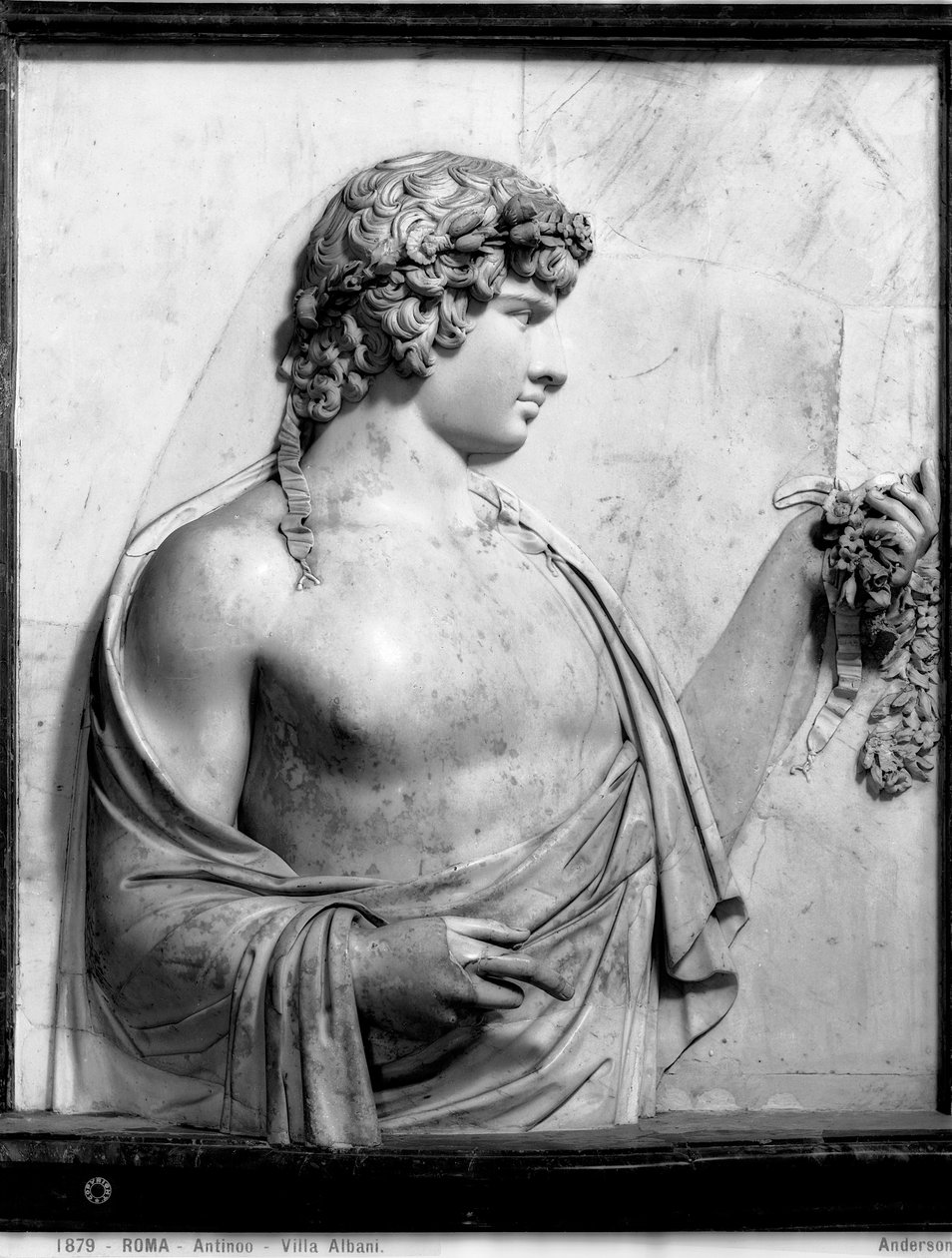 Reliëf dat Antinous afbeeldt, ca. 130 (marmer) door Roman