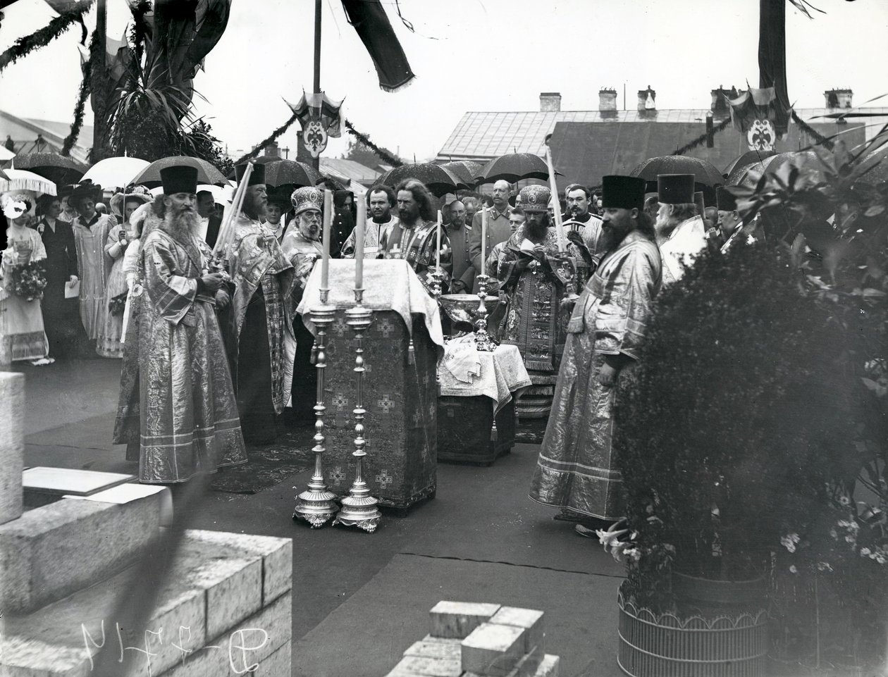Een Molebin in St. Petersburg, begin 1900s door Russian Photographer