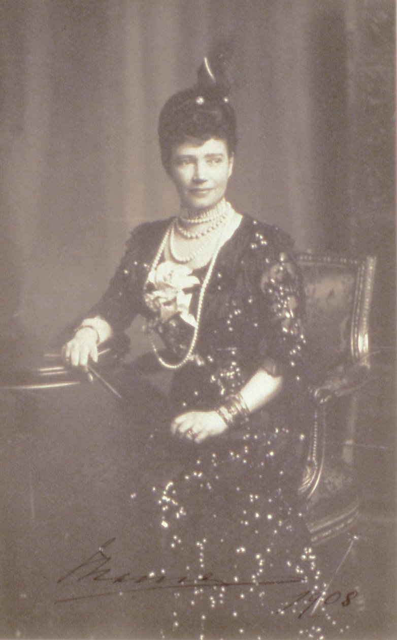 Portret van keizerin Maria Fjodorovna, 1908 door Russian Photographer