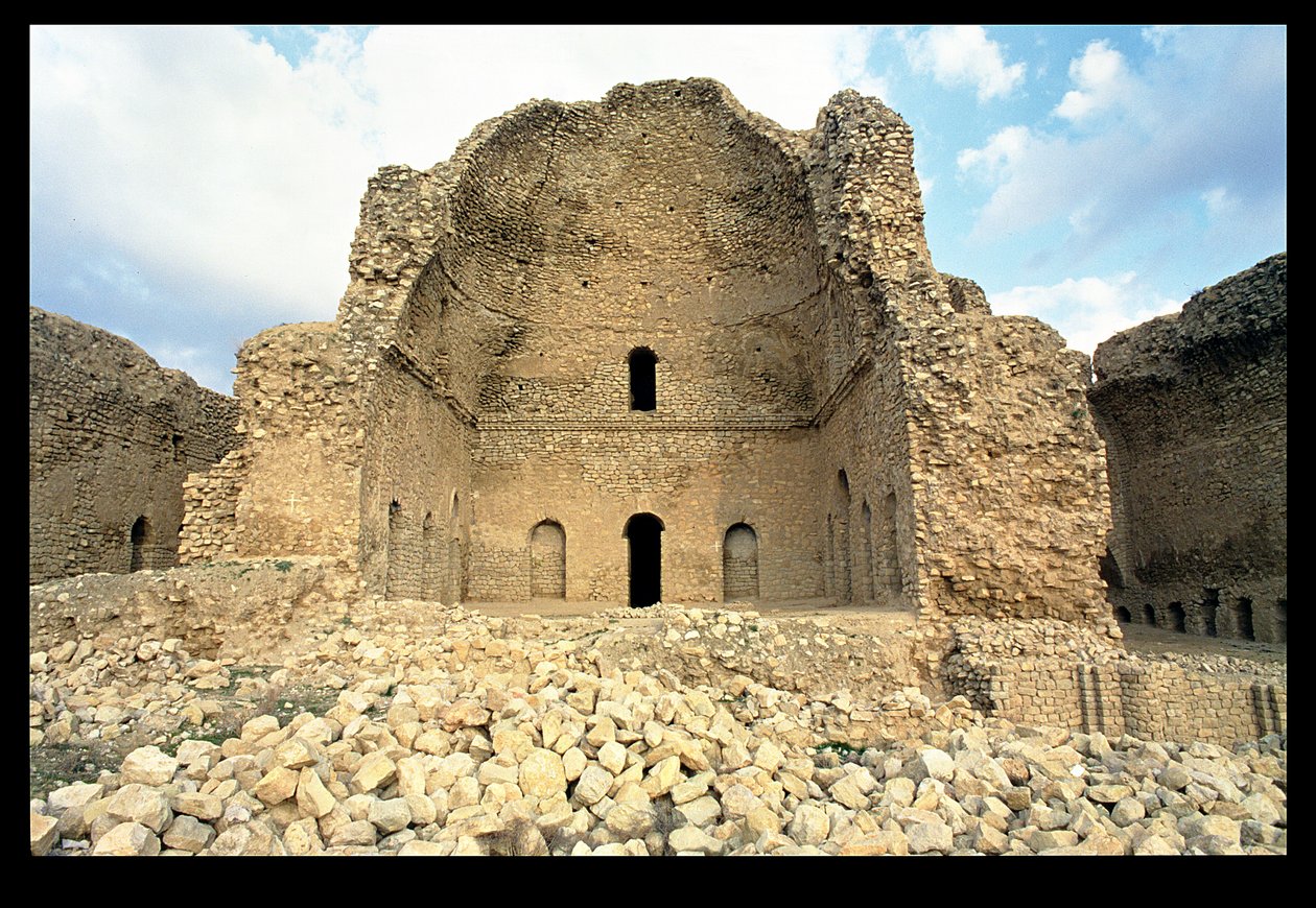 Interieur van de koepelhal, c.AD 220-30 door Sasanian