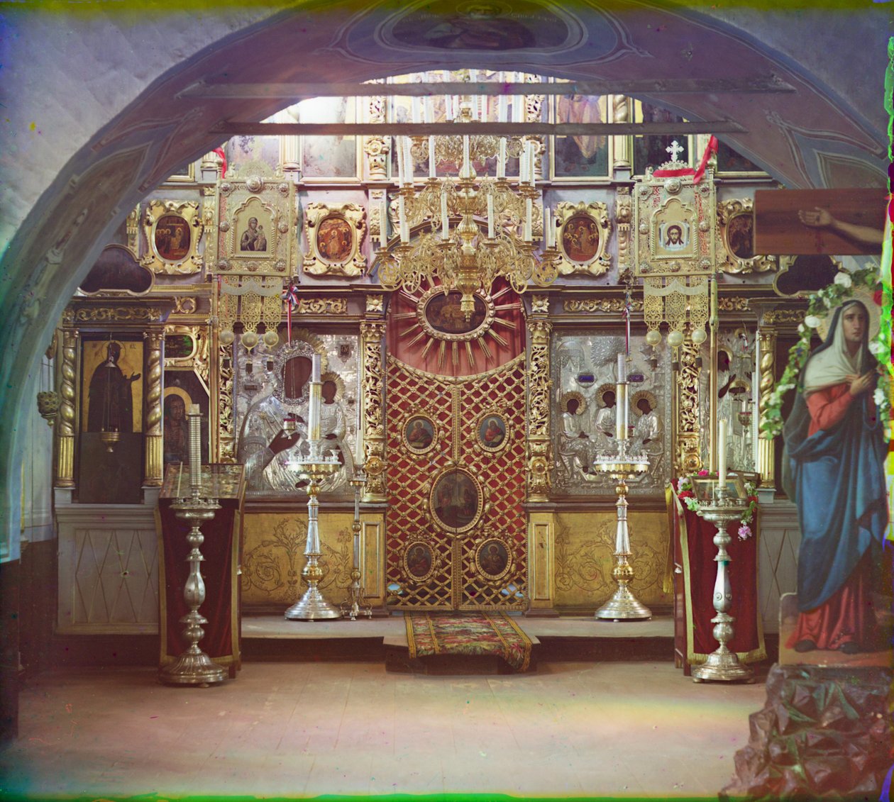 Iconen in de Borodino kerk, 1905-1915 door Sergey Prokudin Gorsky