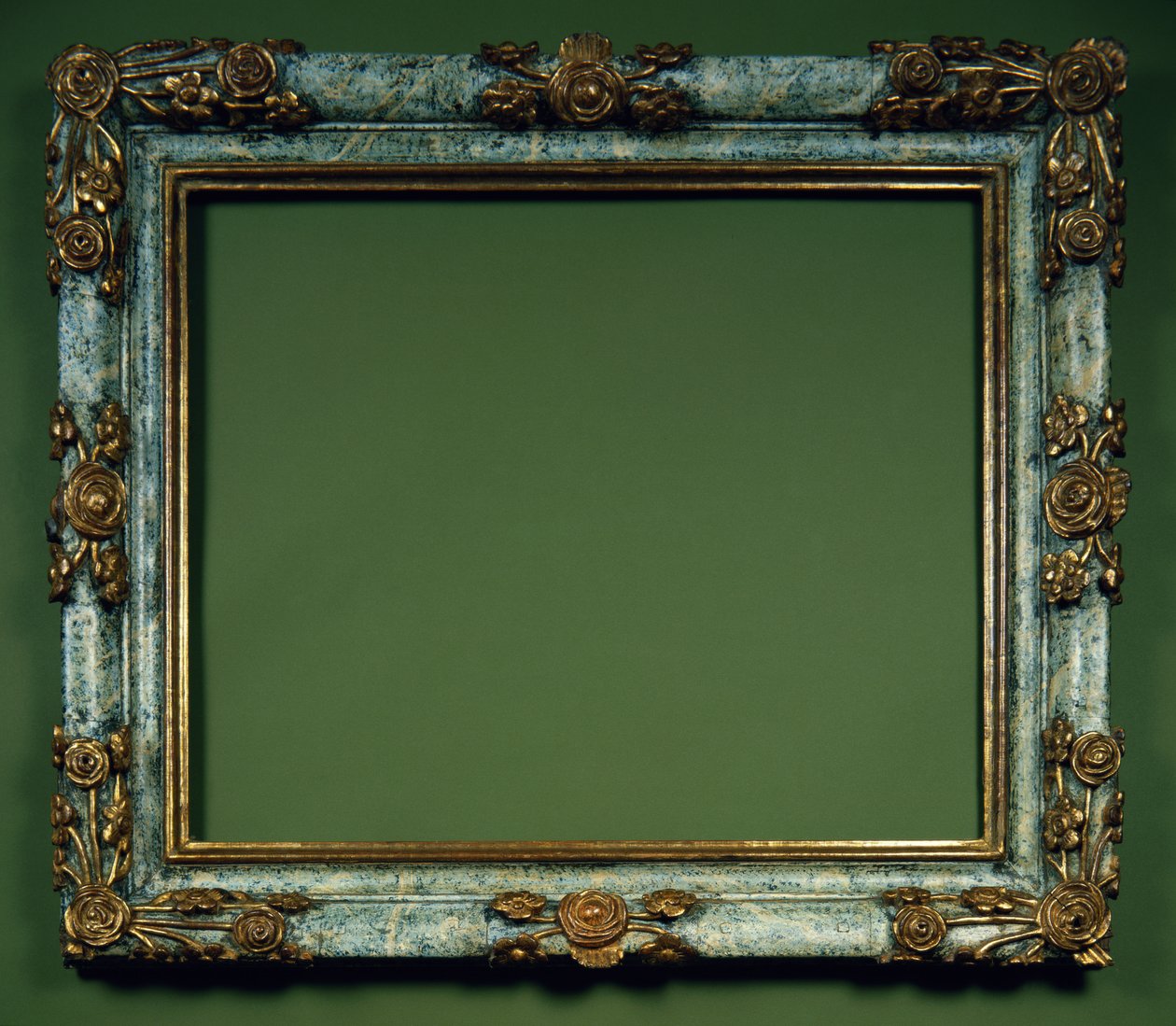 Gesneden zwart en verguld frame door Spanish School