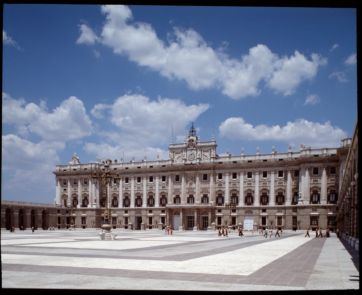 Uitzicht op het Koninklijk Paleis (1738-1755) (fotografie) door Spanish School