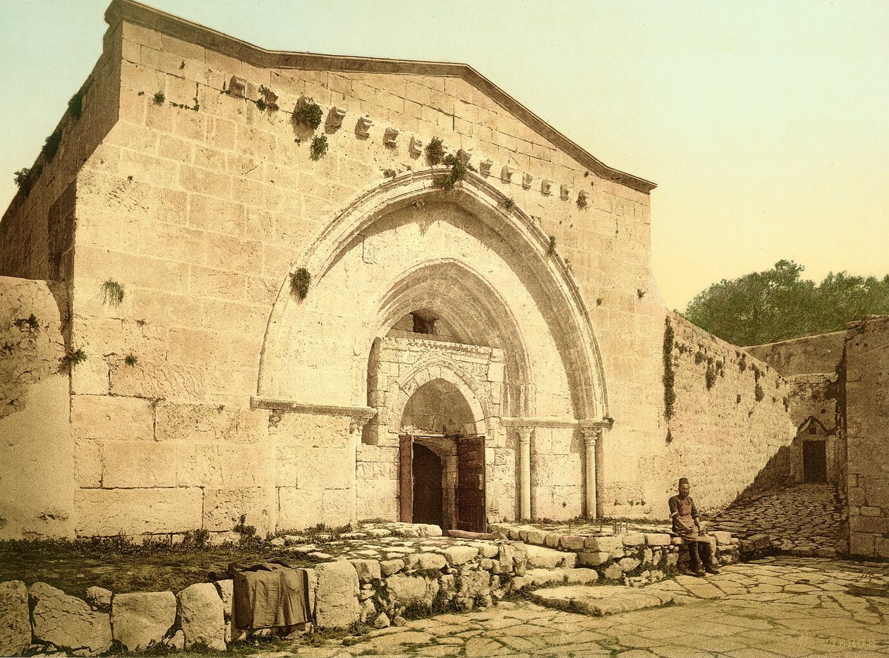 Voorgevel van de kerk van het graf van de Maagd Maria in de Kedron-vallei, Jeruzalem, ca. 1880-1900 door Swiss Photographer