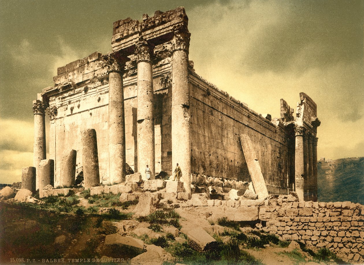 Tempel van Bacchus, Baalbek, ca. 1880-1900 door Swiss Photographer
