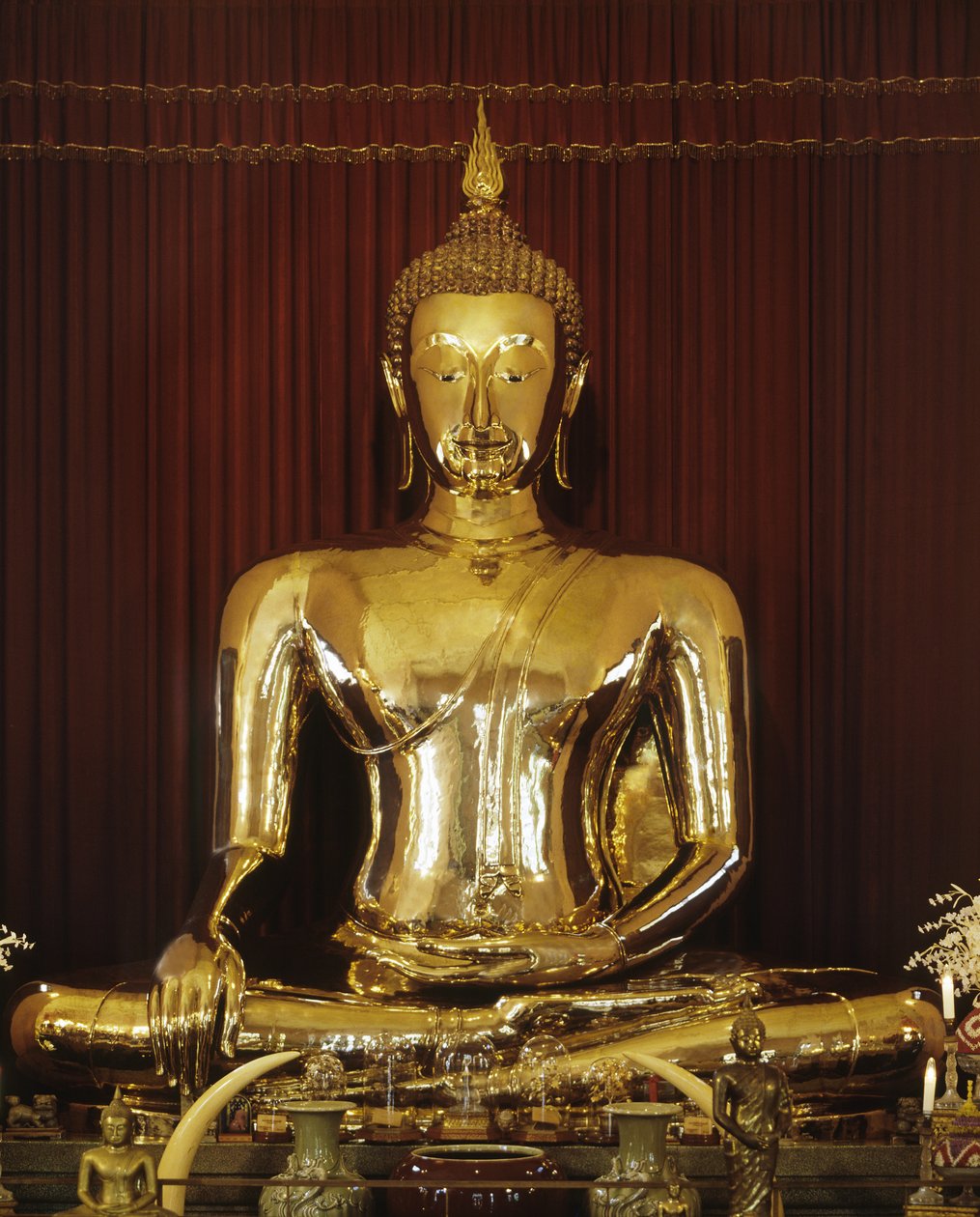 Boeddhabeeld (goud) door Thai School