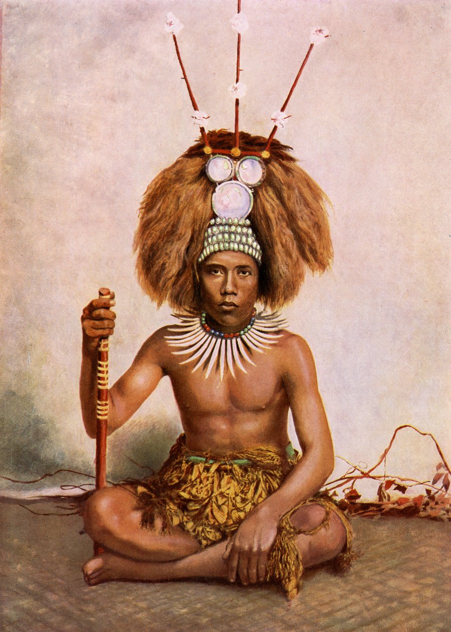 Een Manaia, de zoon van een Samoaanse opperhoofd (Matai) met een tuiga hoofdtooi, 1890-1910 door Thomas Andrew