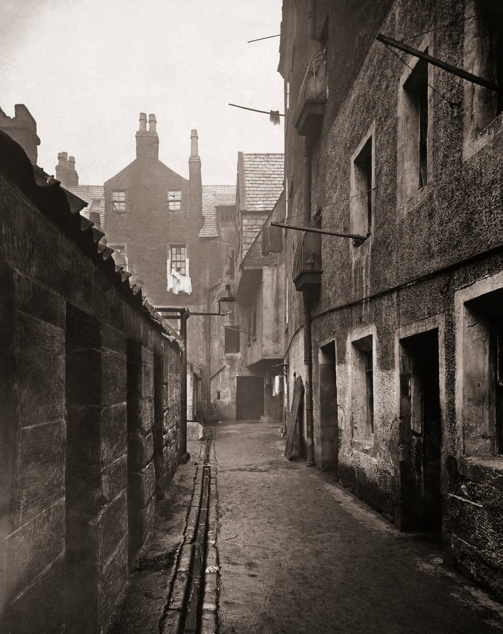 Close, High Street, Glasgow, Schotland door Thomas Annan