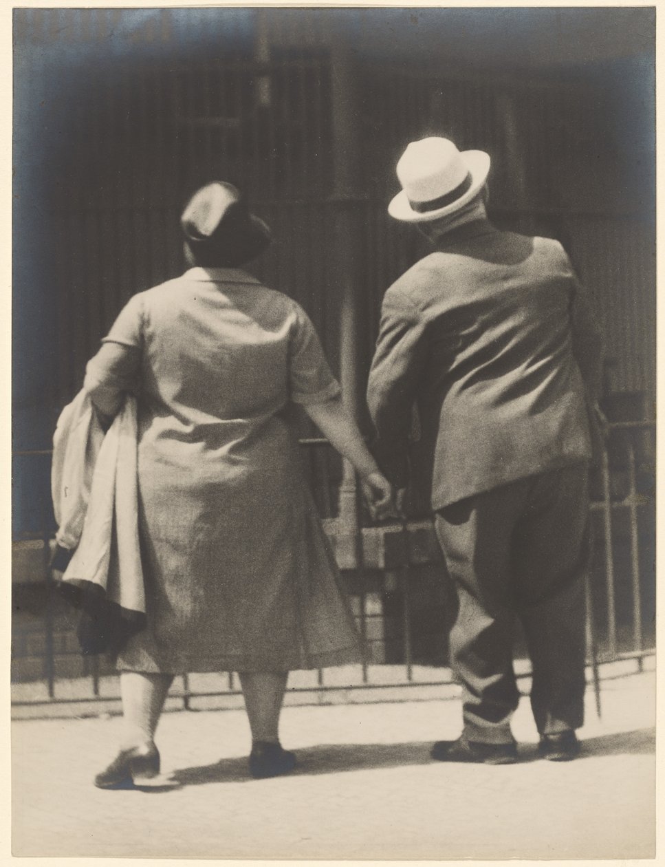 Koppel in de dierentuin, Berlijn. door Tina Modotti